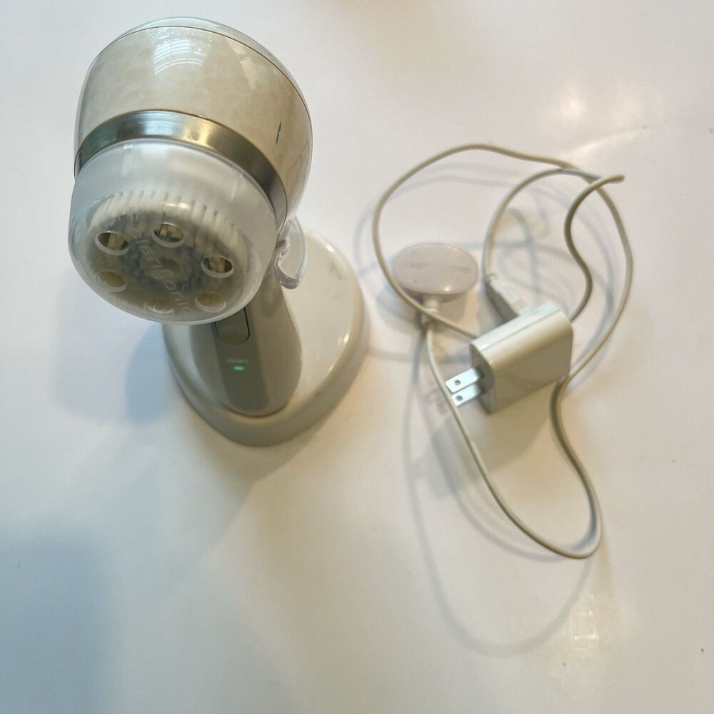Clarisonic SMART PROFILE Skin Cleansing System Device White w/ Charger WORKS!